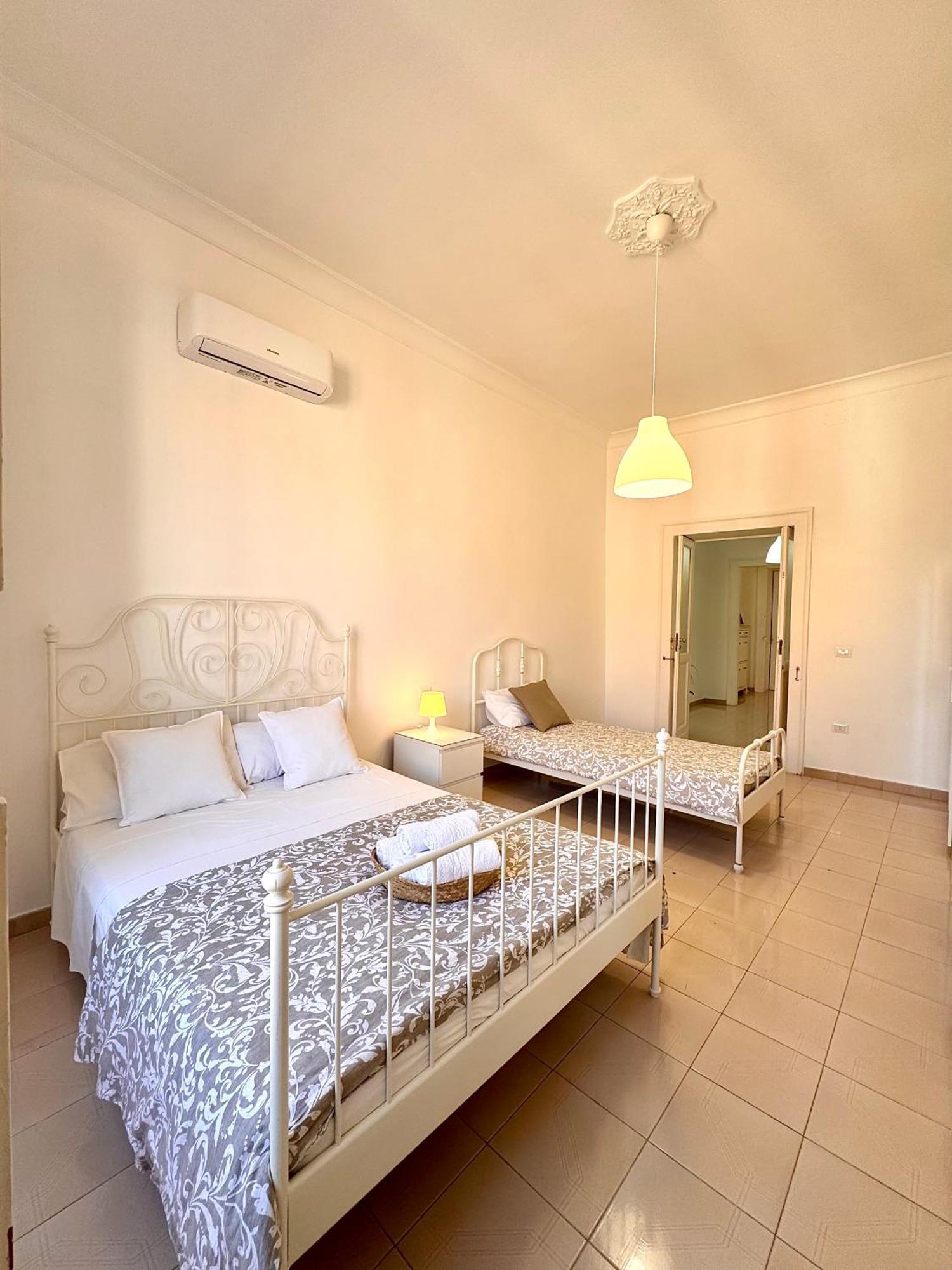 נאפולי Galasso Apartments מראה חיצוני תמונה